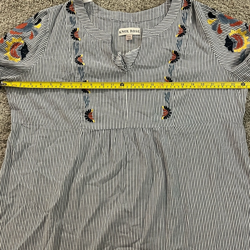 Woman blouses - Picture 10 of 14